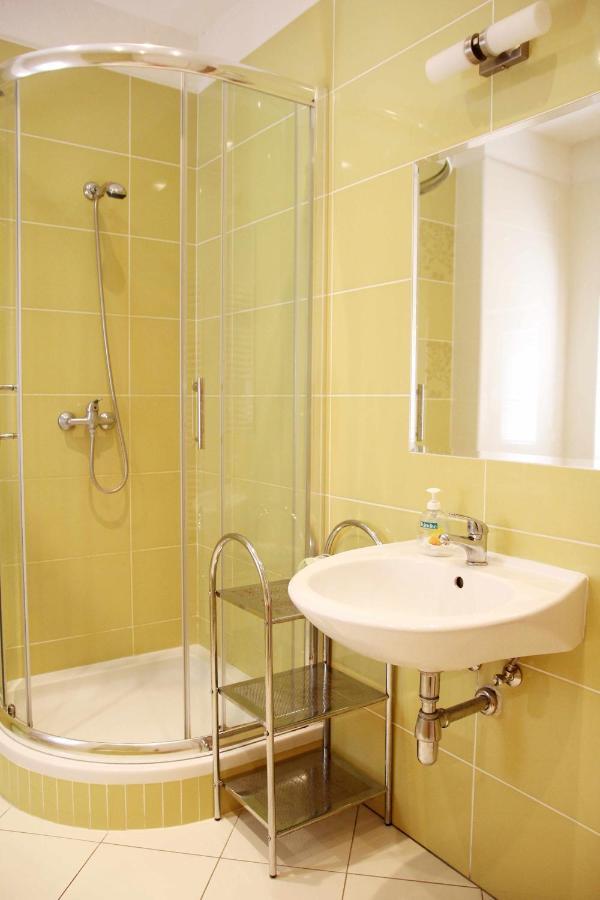 Cerny Kocour Apart Hotel Sarovy 외부 사진